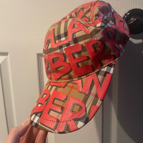 Burberry Graffiti print baseball hat - Picture 4 of 6